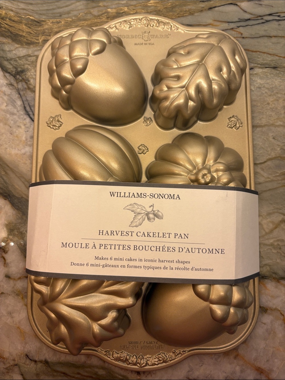 Williams Sonoma Nordic Ware HARVEST CAKELET PAN Fall Acorn Leaves Pumpkin NWT